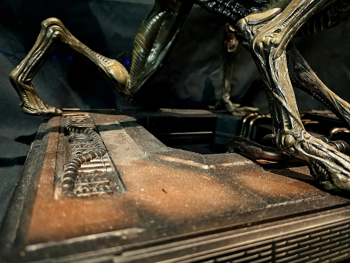 Alien 3 Dog (Runner) Alien 1/4 Statue limited to 250 Pcs