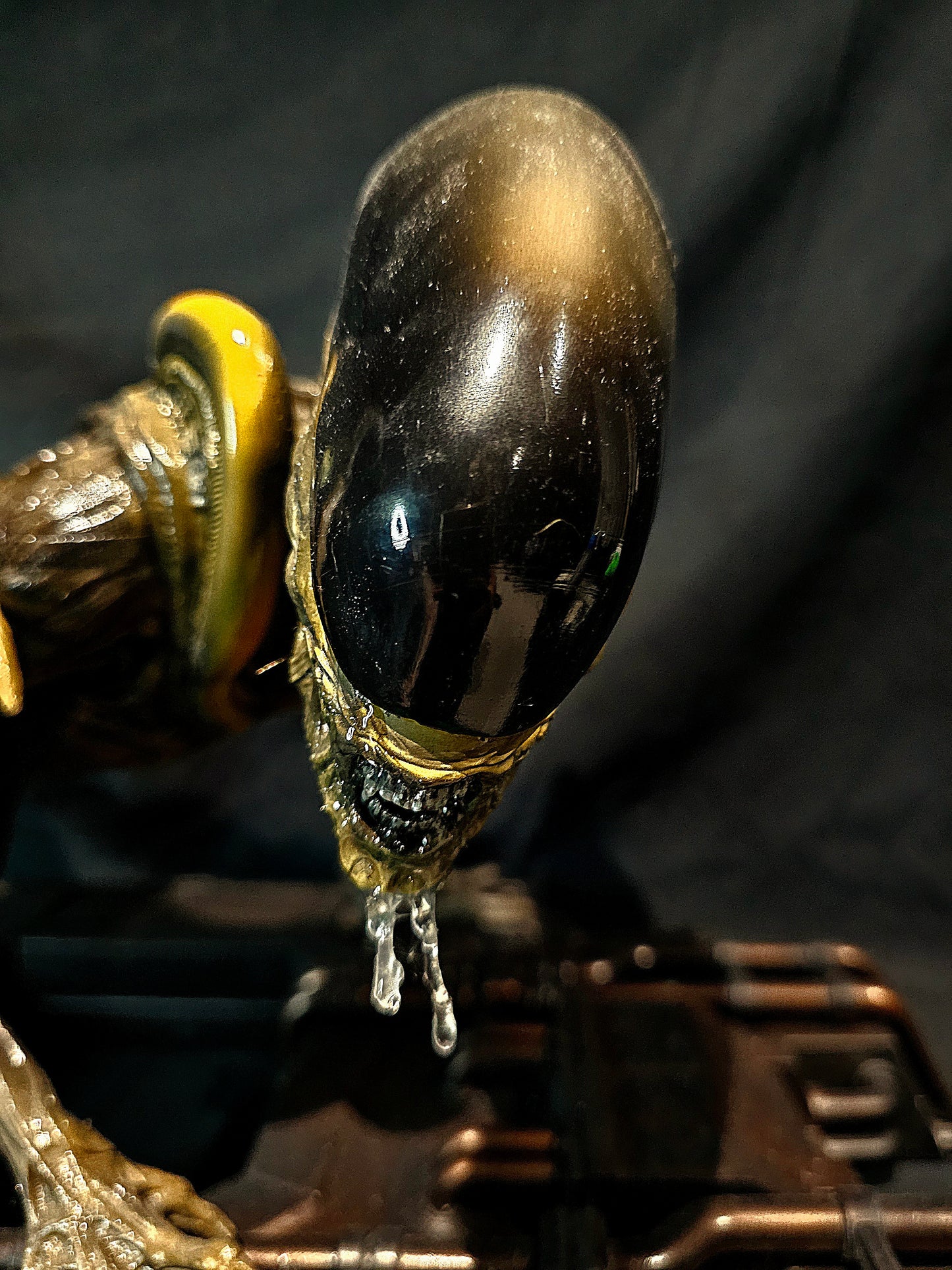 Alien 3 Dog (Runner) Alien 1/4 Statue limited to 250 Pcs