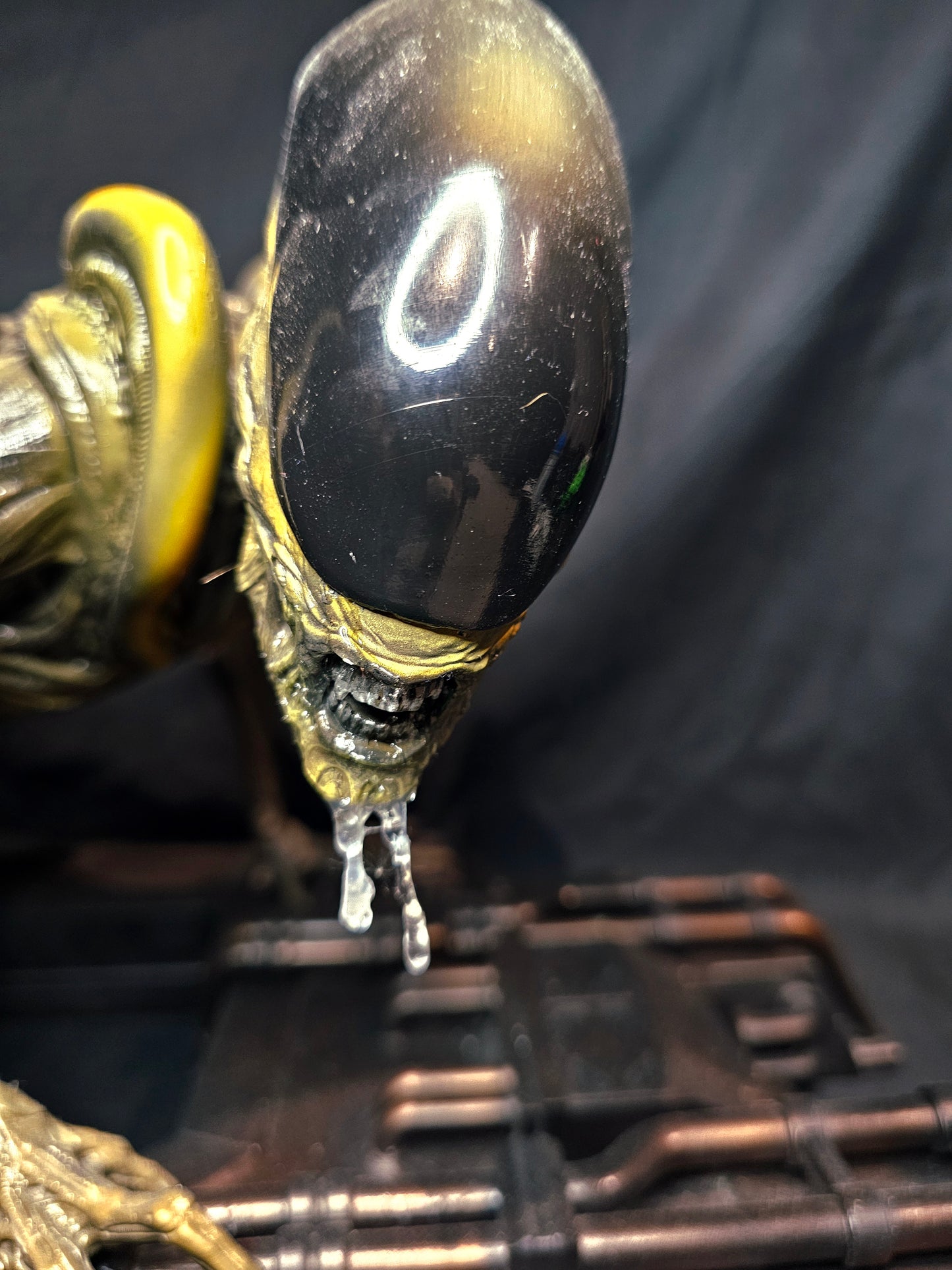 Alien 3 Dog (Runner) Alien 1/4 Statue limited to 250 Pcs