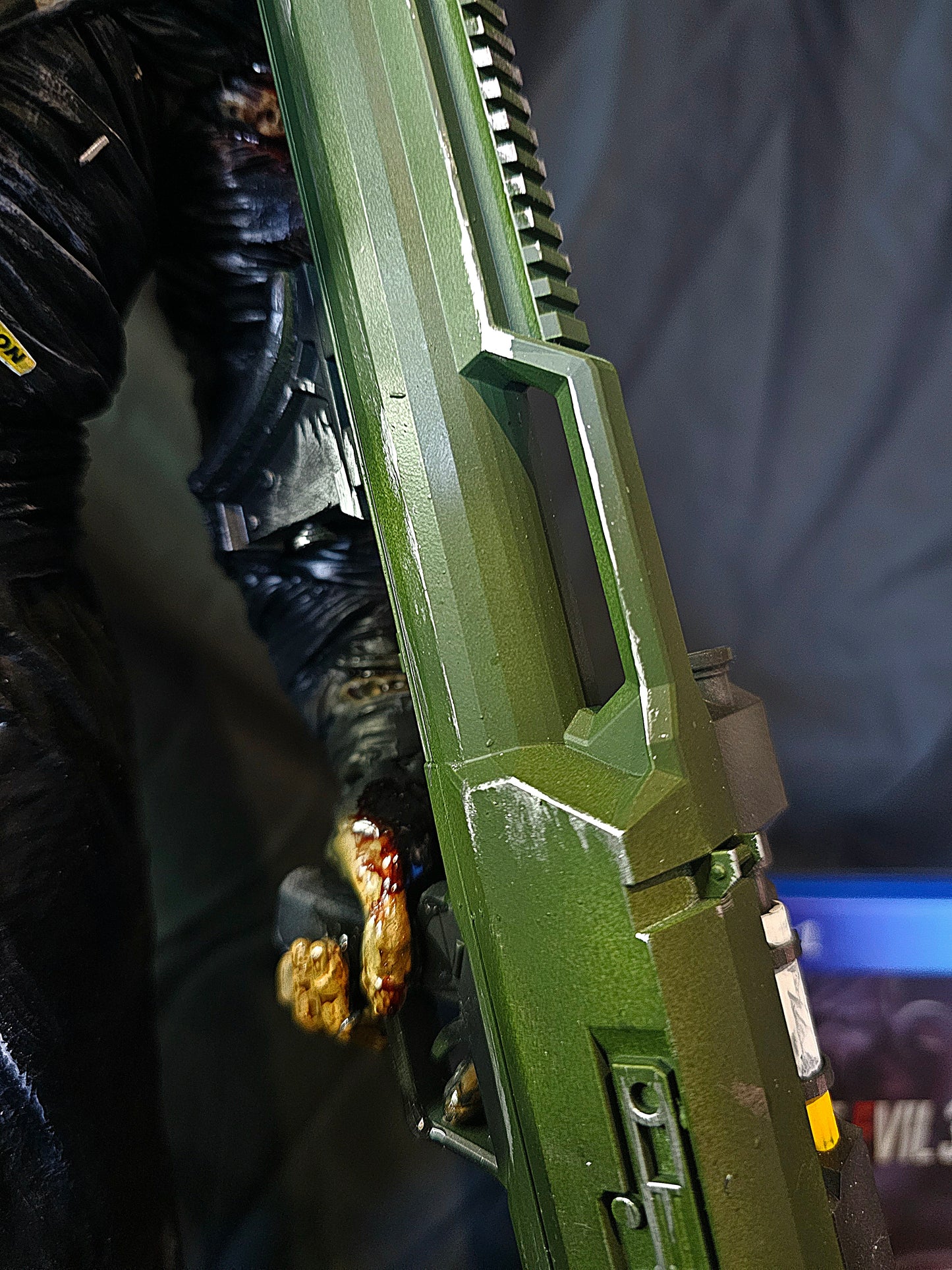 HUGE Resident Evil Nemesis 1/6 (16 INCHES TALL)!