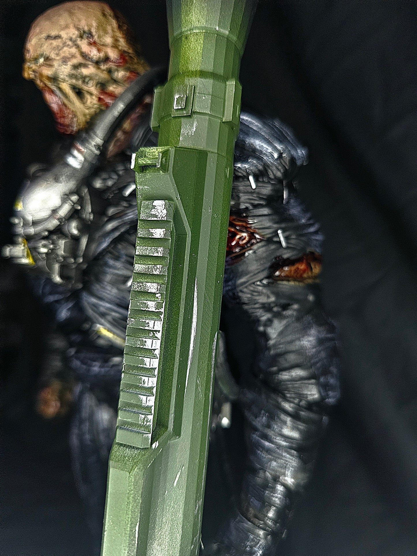 HUGE Resident Evil Nemesis 1/6 (16 INCHES TALL)!