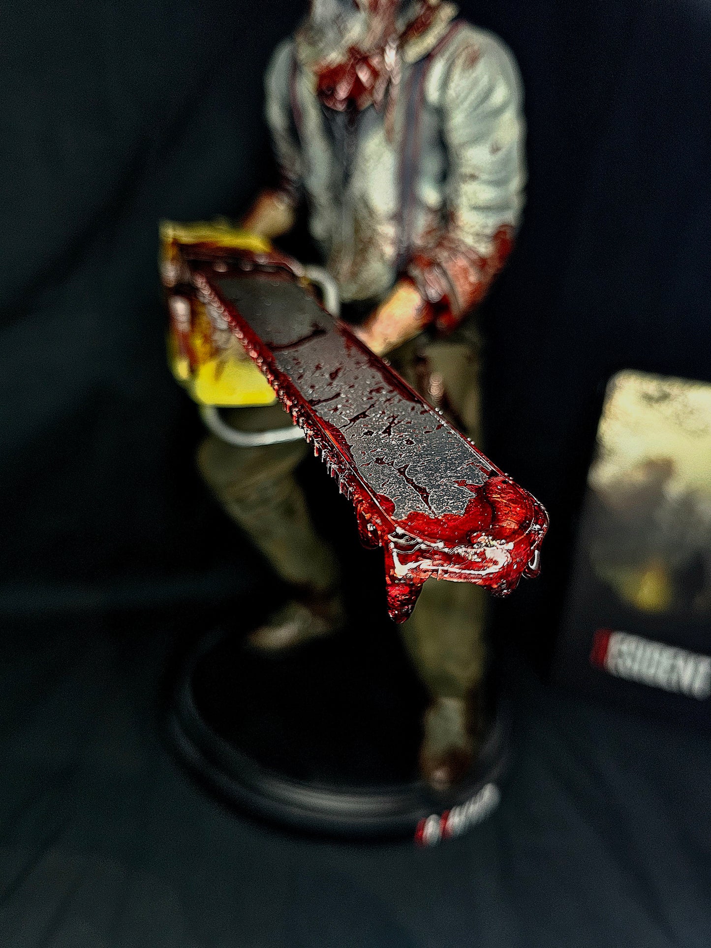 Resident Evil 4 Remake Dr Salvador 1/6 Statue w/ Base