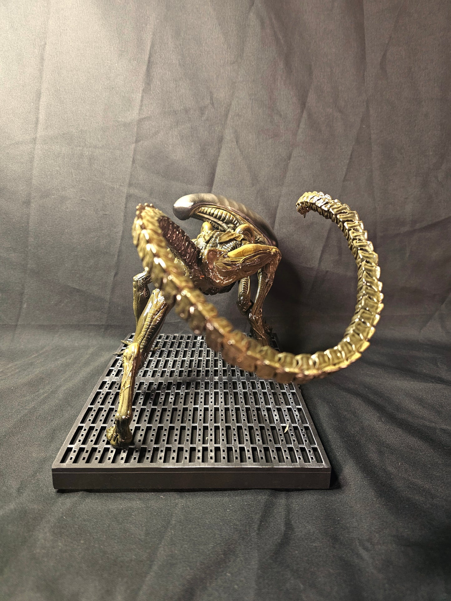 Alien 3 1/6 Dog Alien Statue