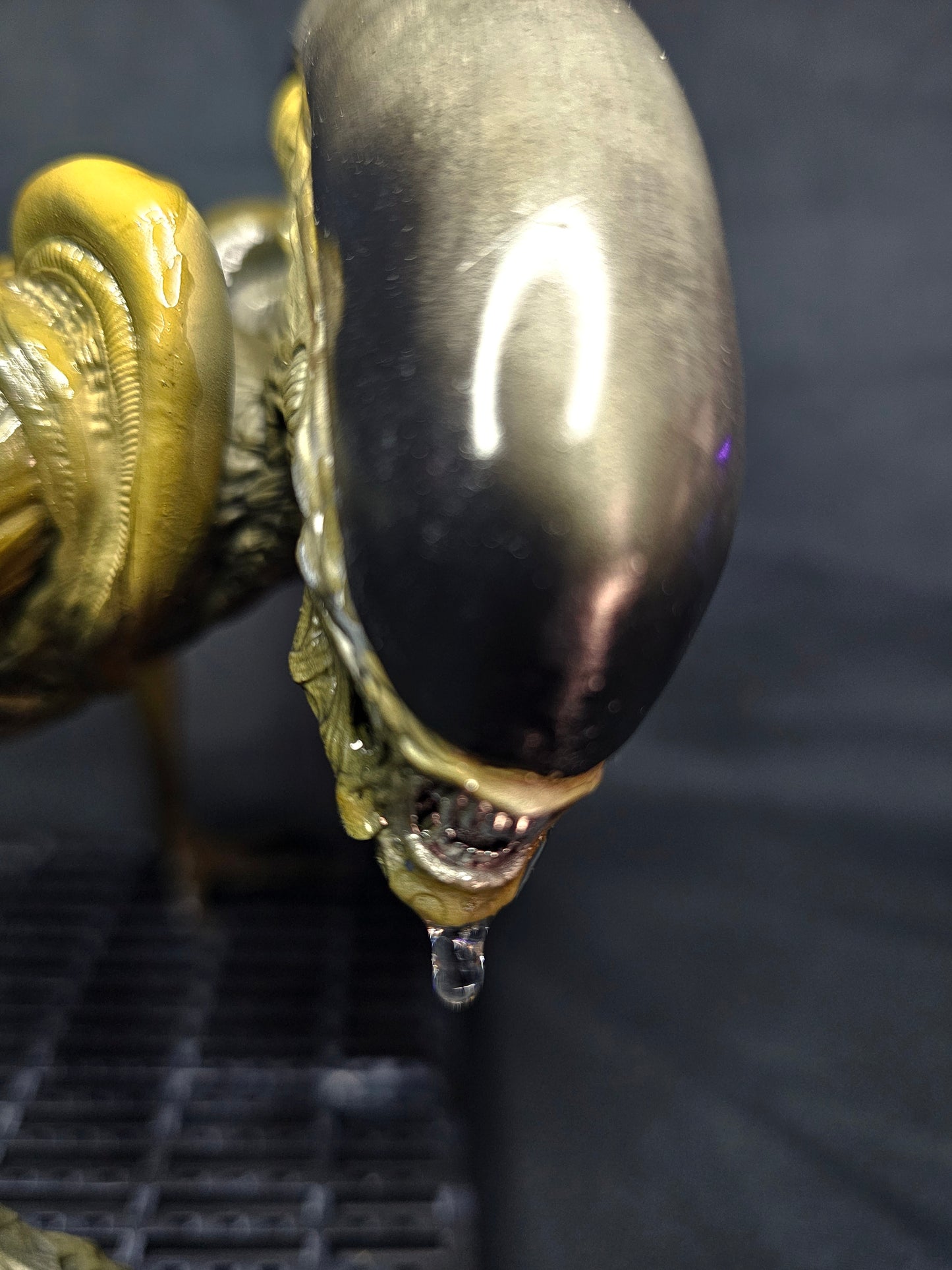 Alien 3 1/6 Dog Alien Statue