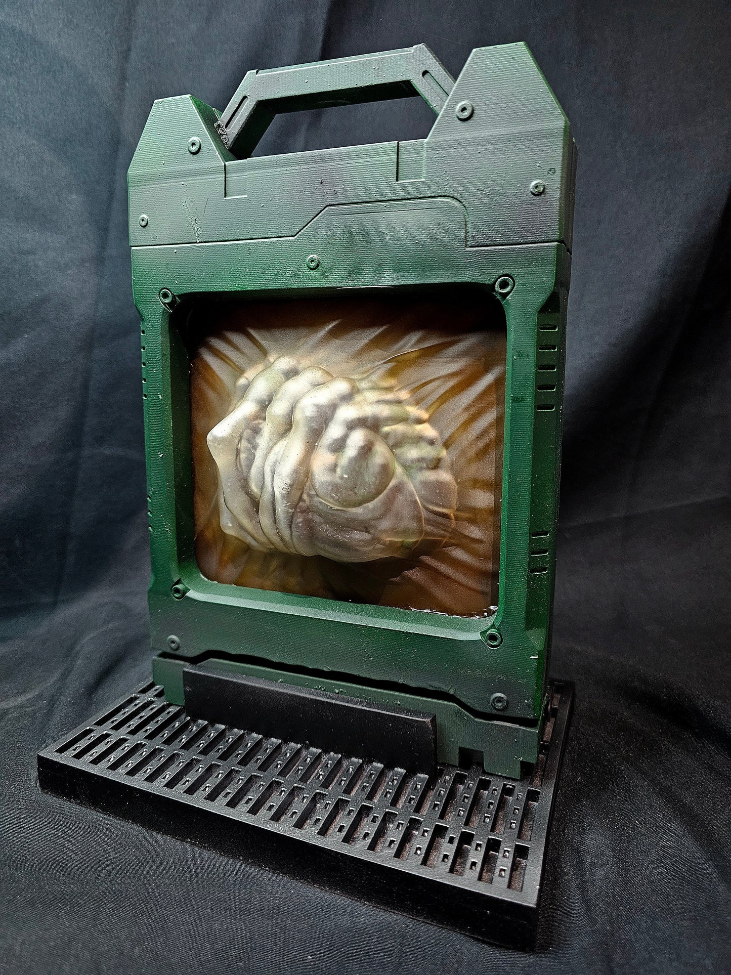 Alien Romulus 1/2 Scale Facehugger Stasis movie prop