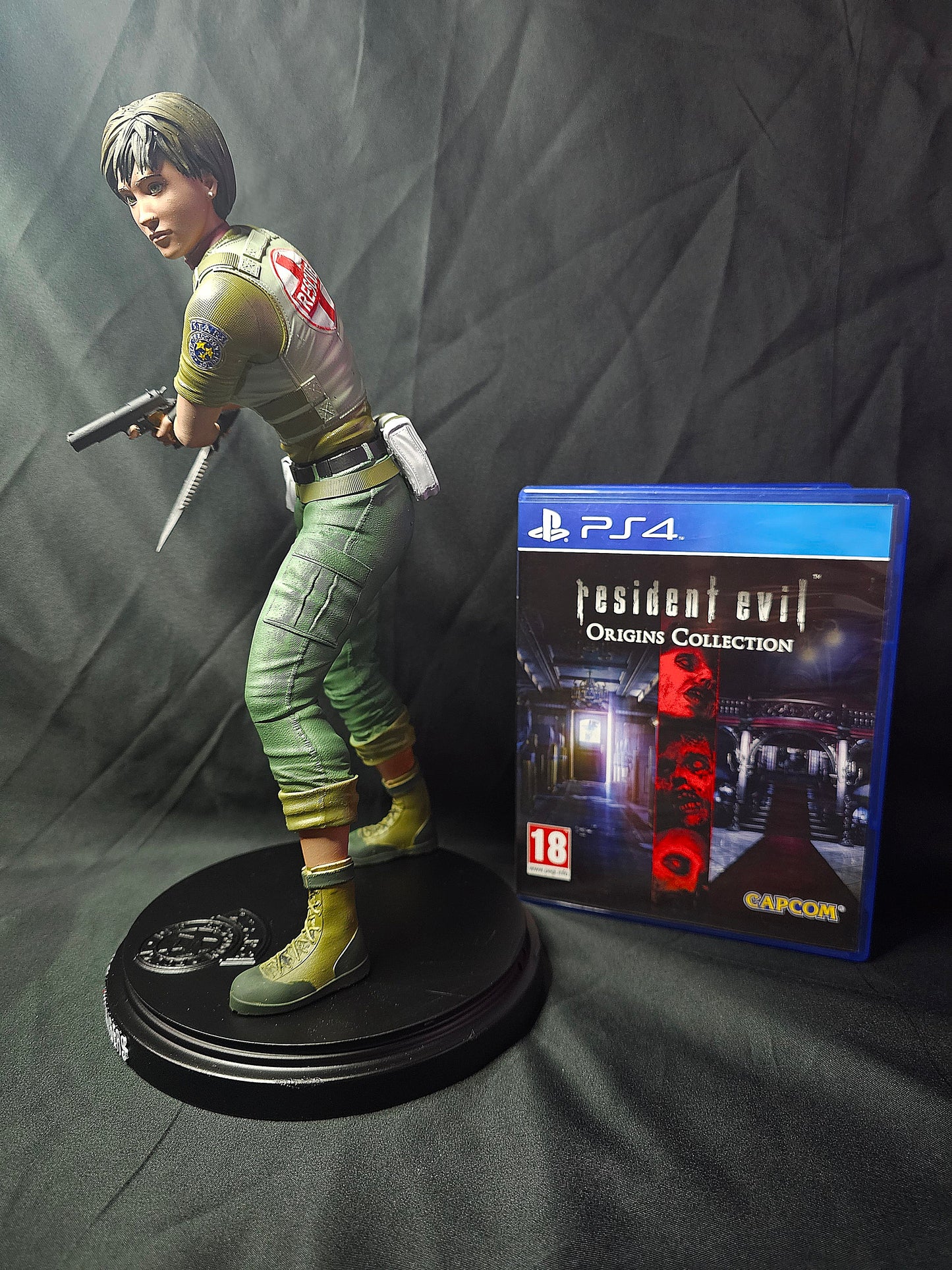 1/6 Resident Evil STARS Rebecca Chambers figure w/ base