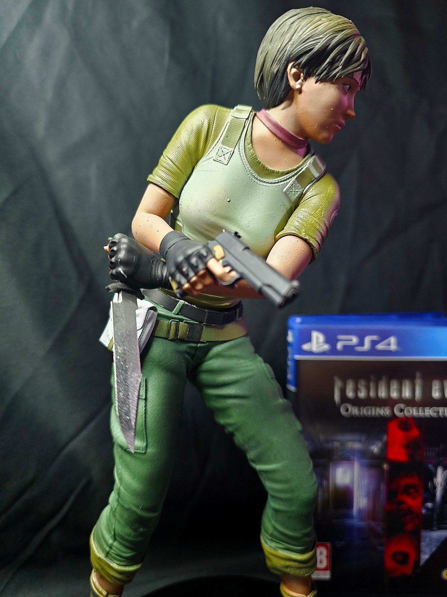1/6 Resident Evil STARS Rebecca Chambers figure w/ base
