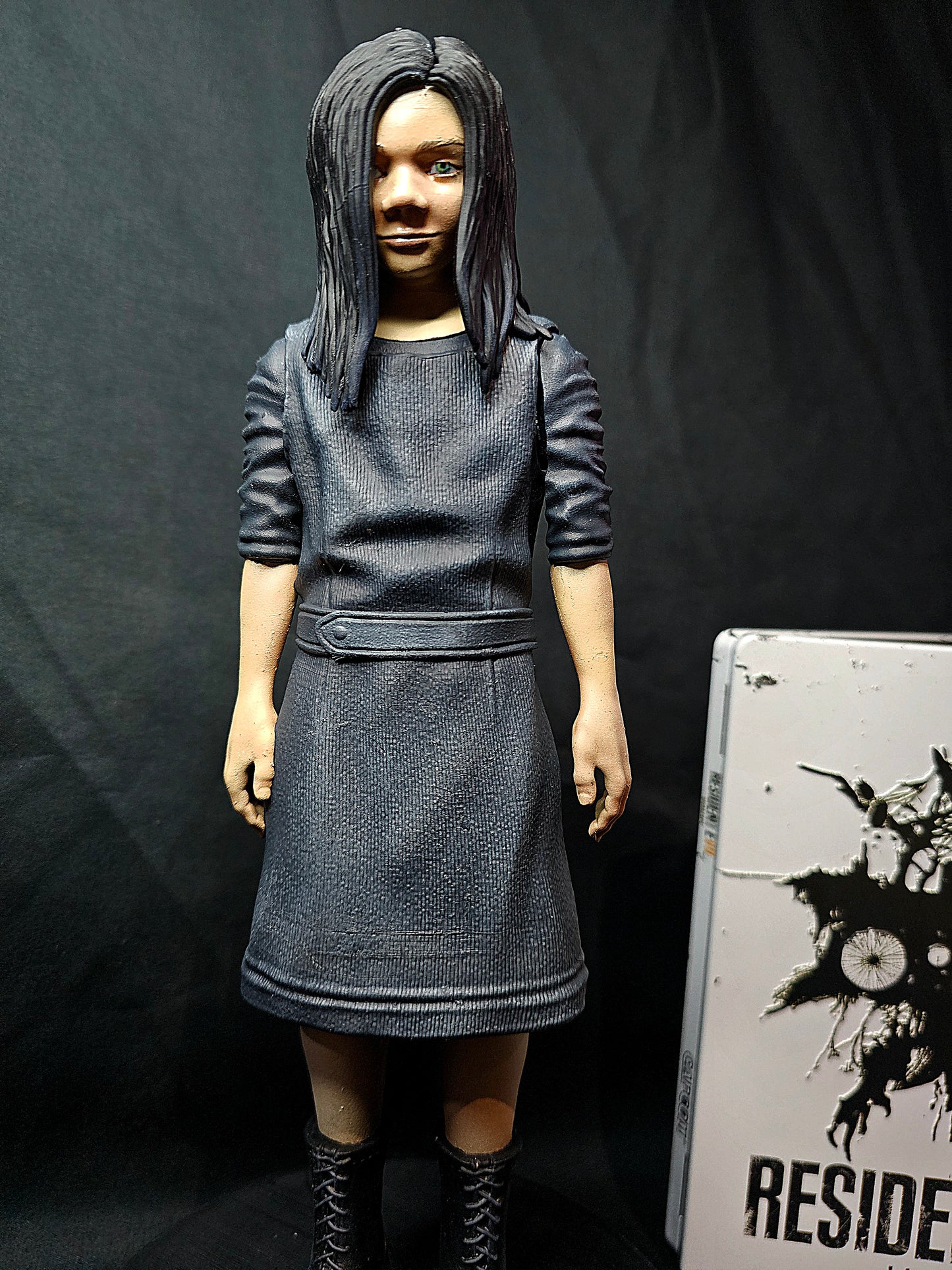 1/6 Resident Evil 7 Eveline Statue