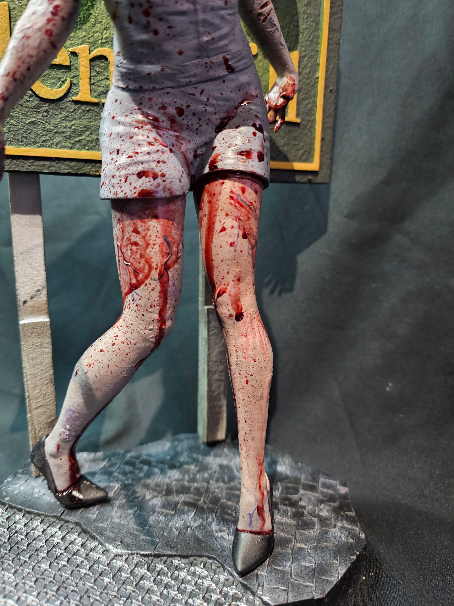 1/6 Silent Hill Nurse & Display Base