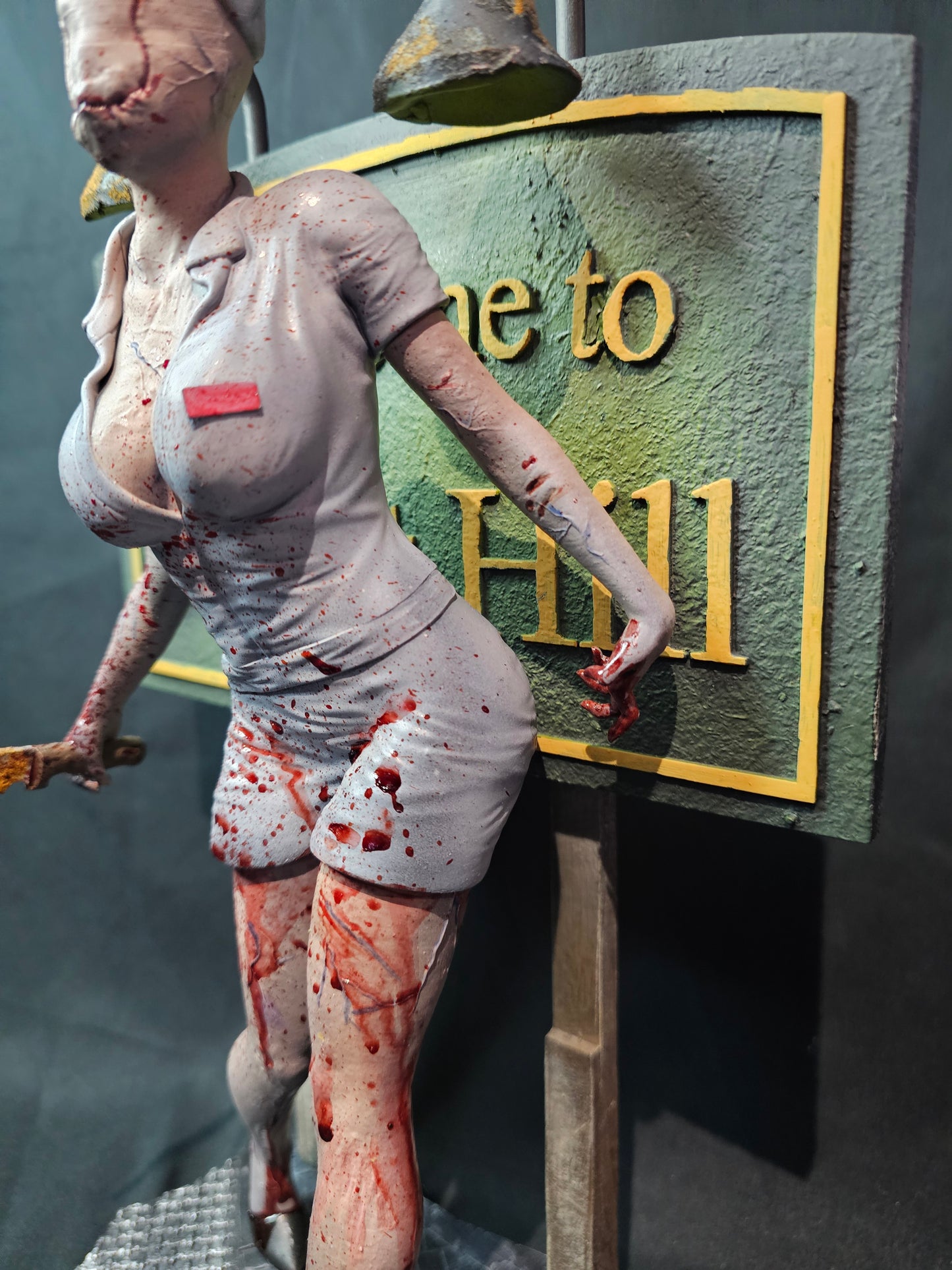 1/6 Silent Hill Nurse & Display Base
