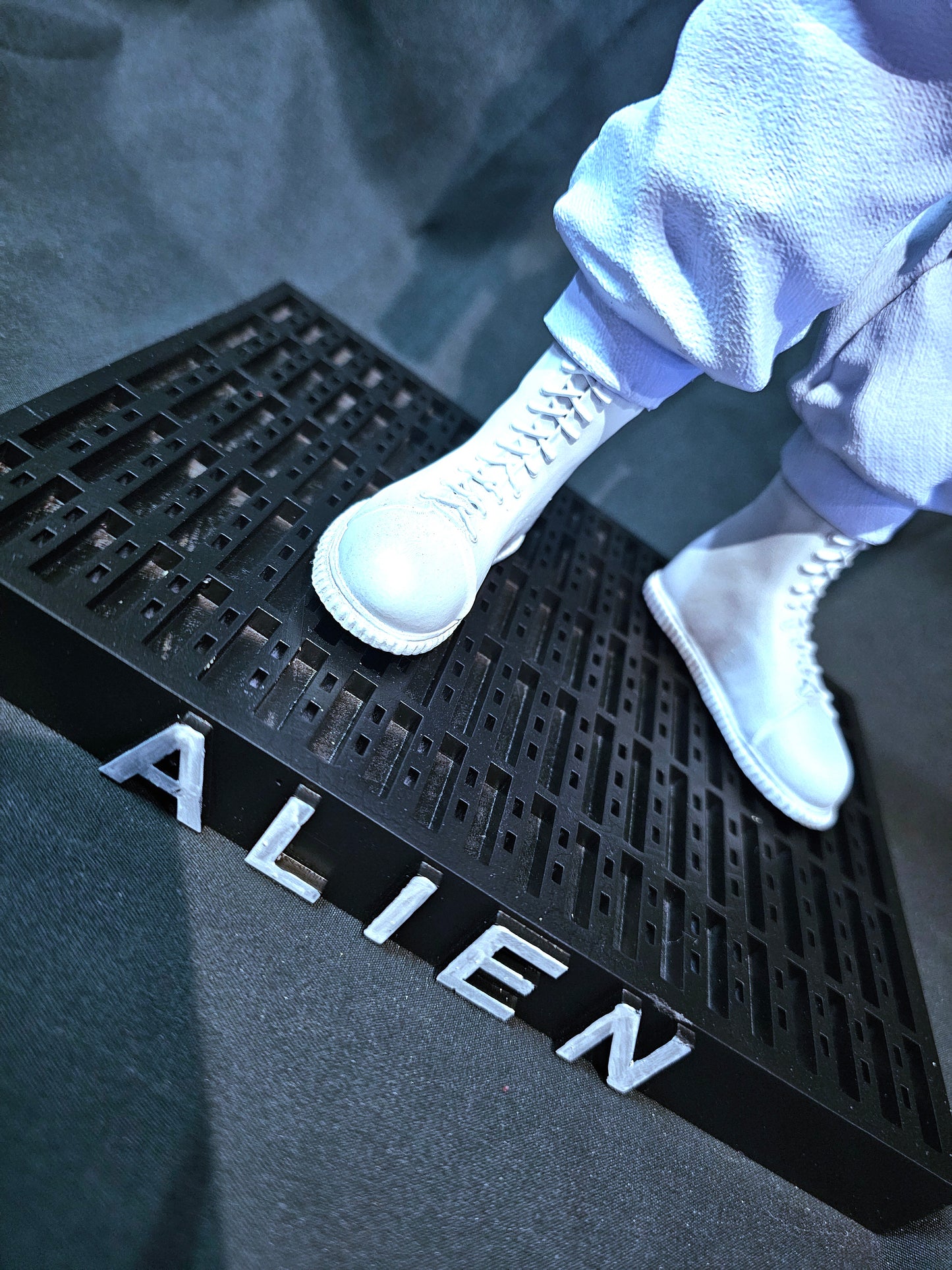 Alien 1/6 Ash Statue