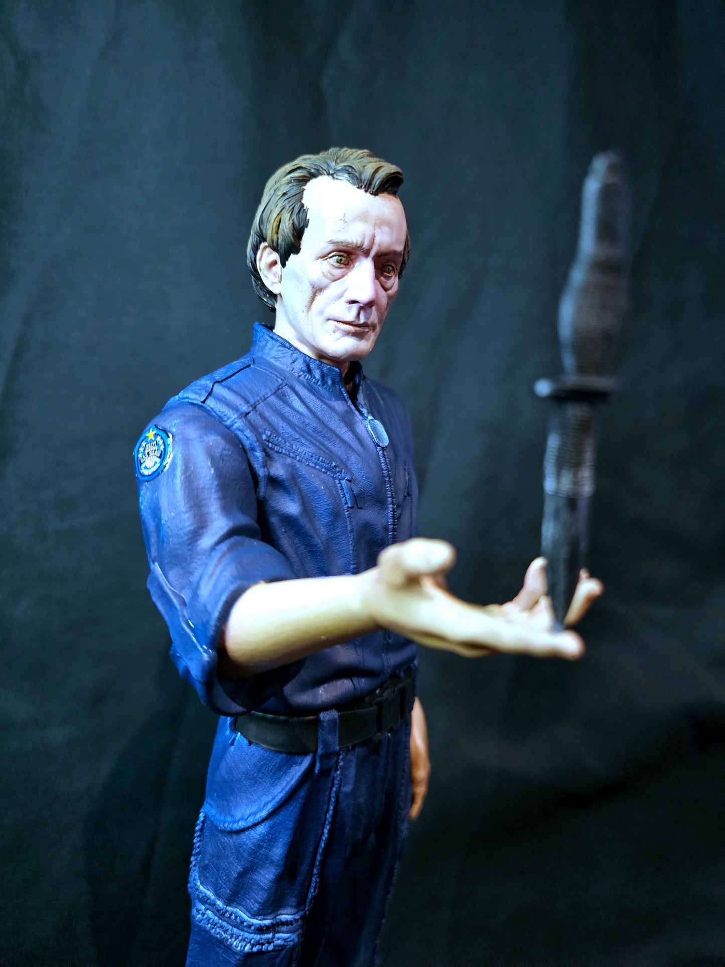 Aliens 1/6 Bishop Statue