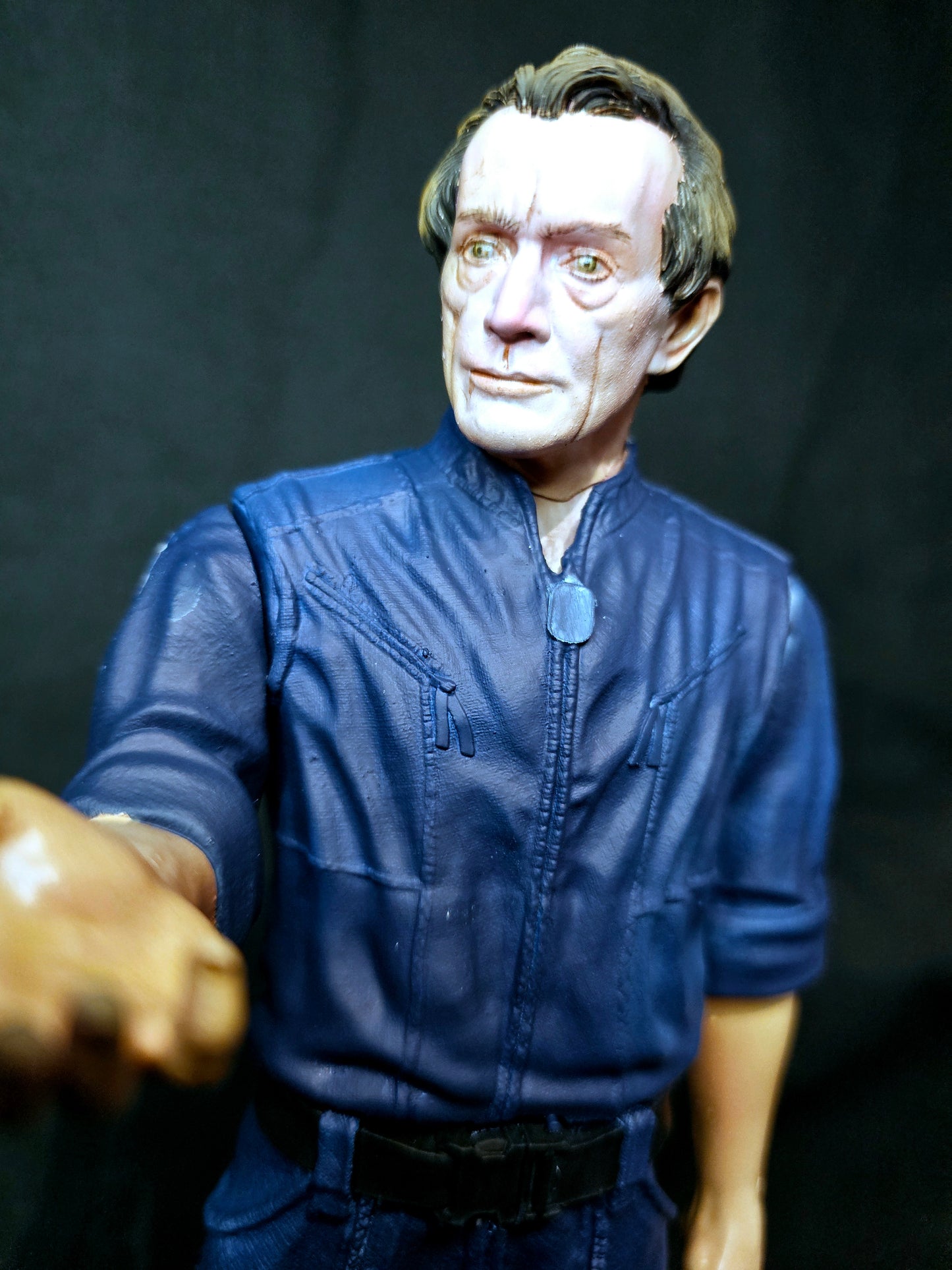 Aliens 1/6 Bishop Statue