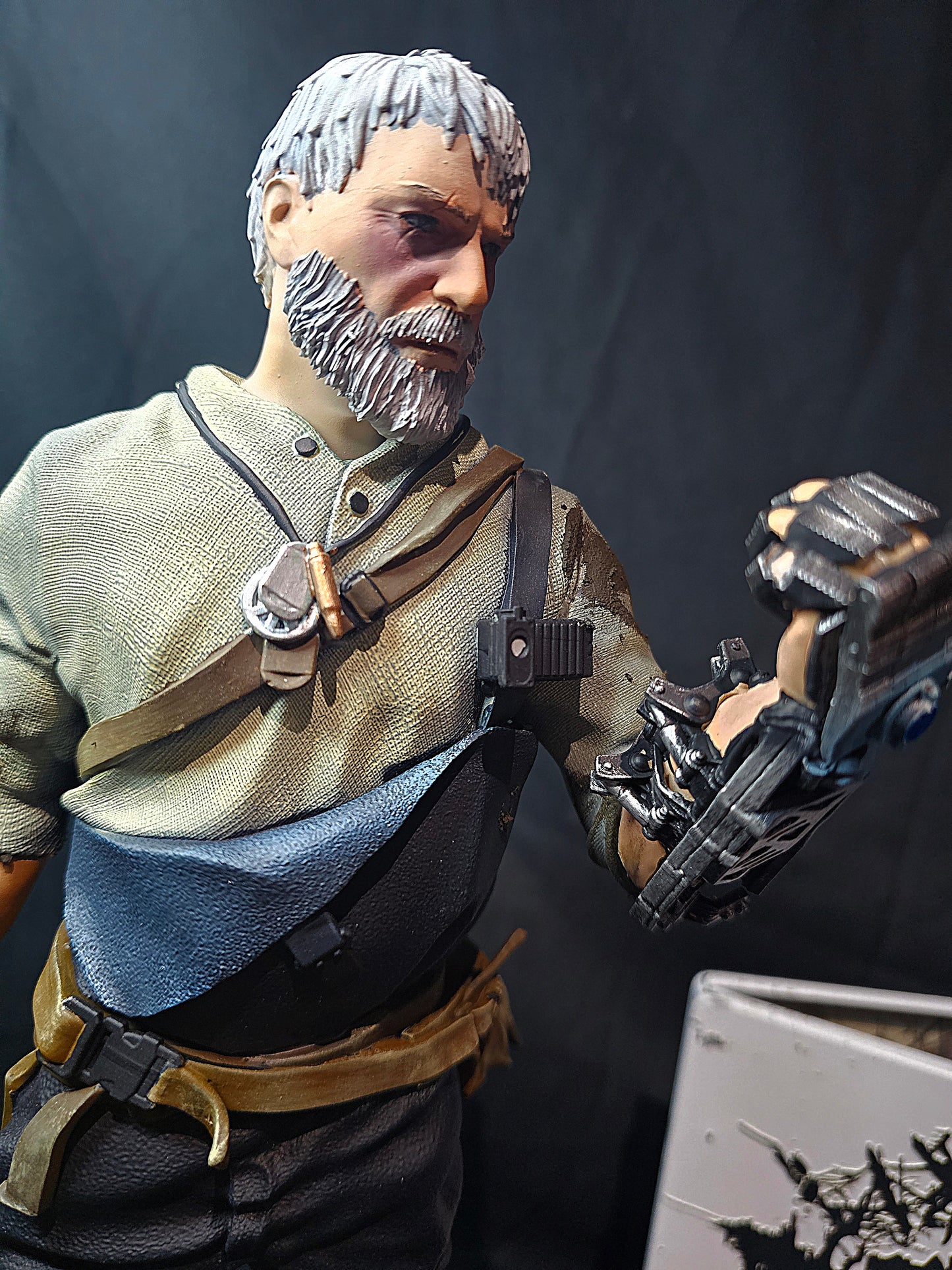 Resident Evil 7 Joe Baker 1/6 Statue