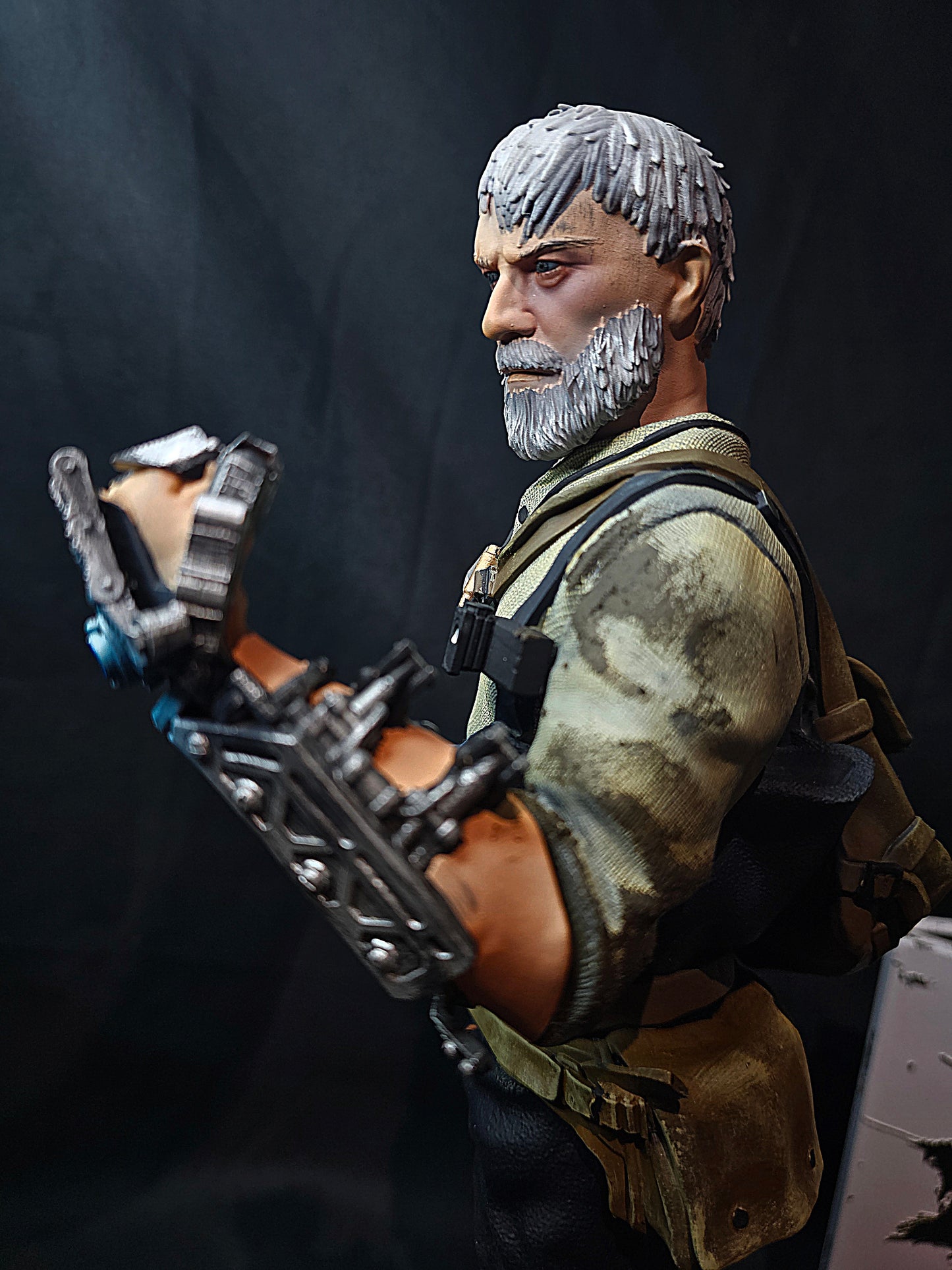 Resident Evil 7 Joe Baker 1/6 Statue