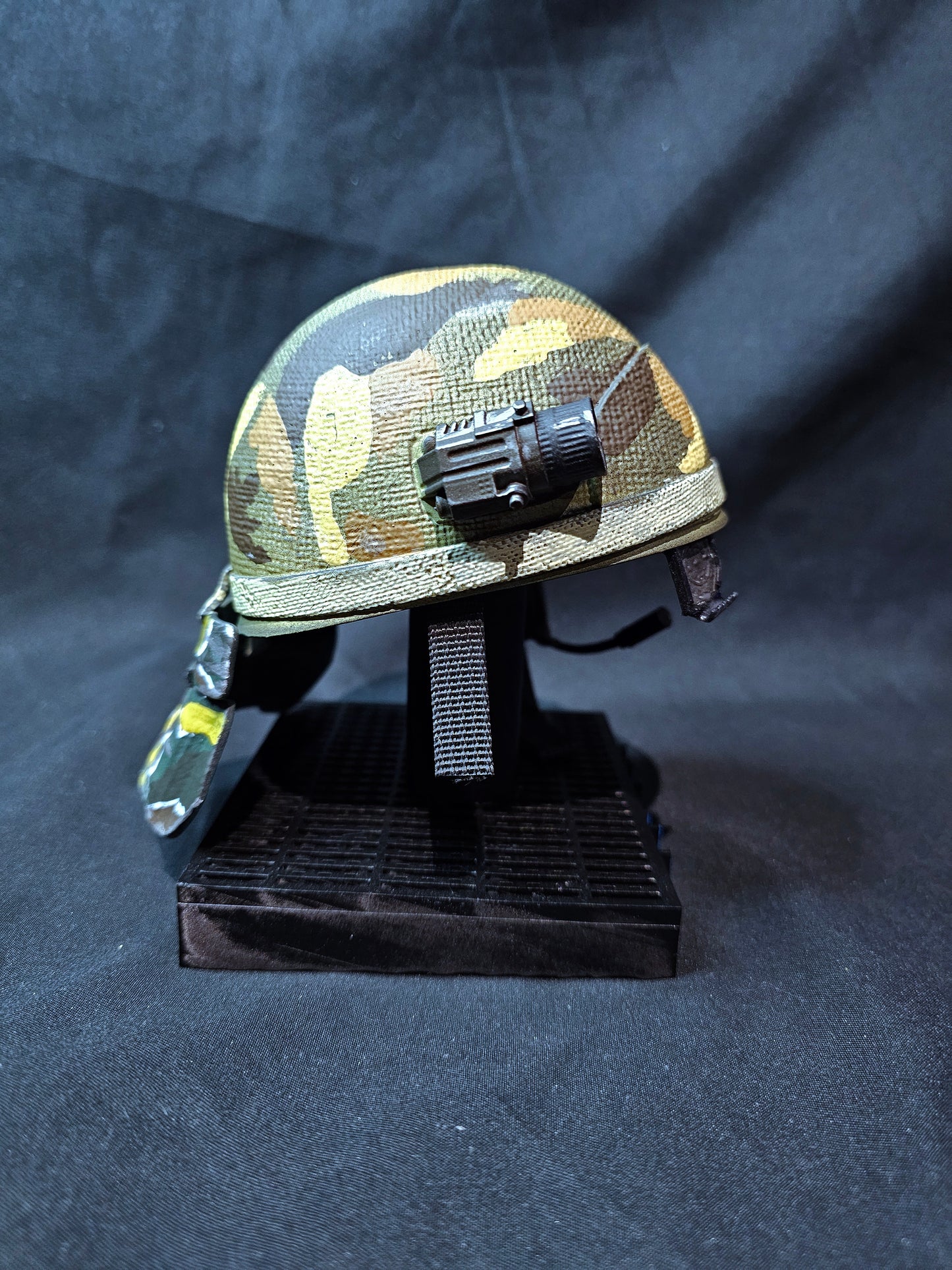 Aliens Pvt. Hudson 1/2 Scale helmet miniature