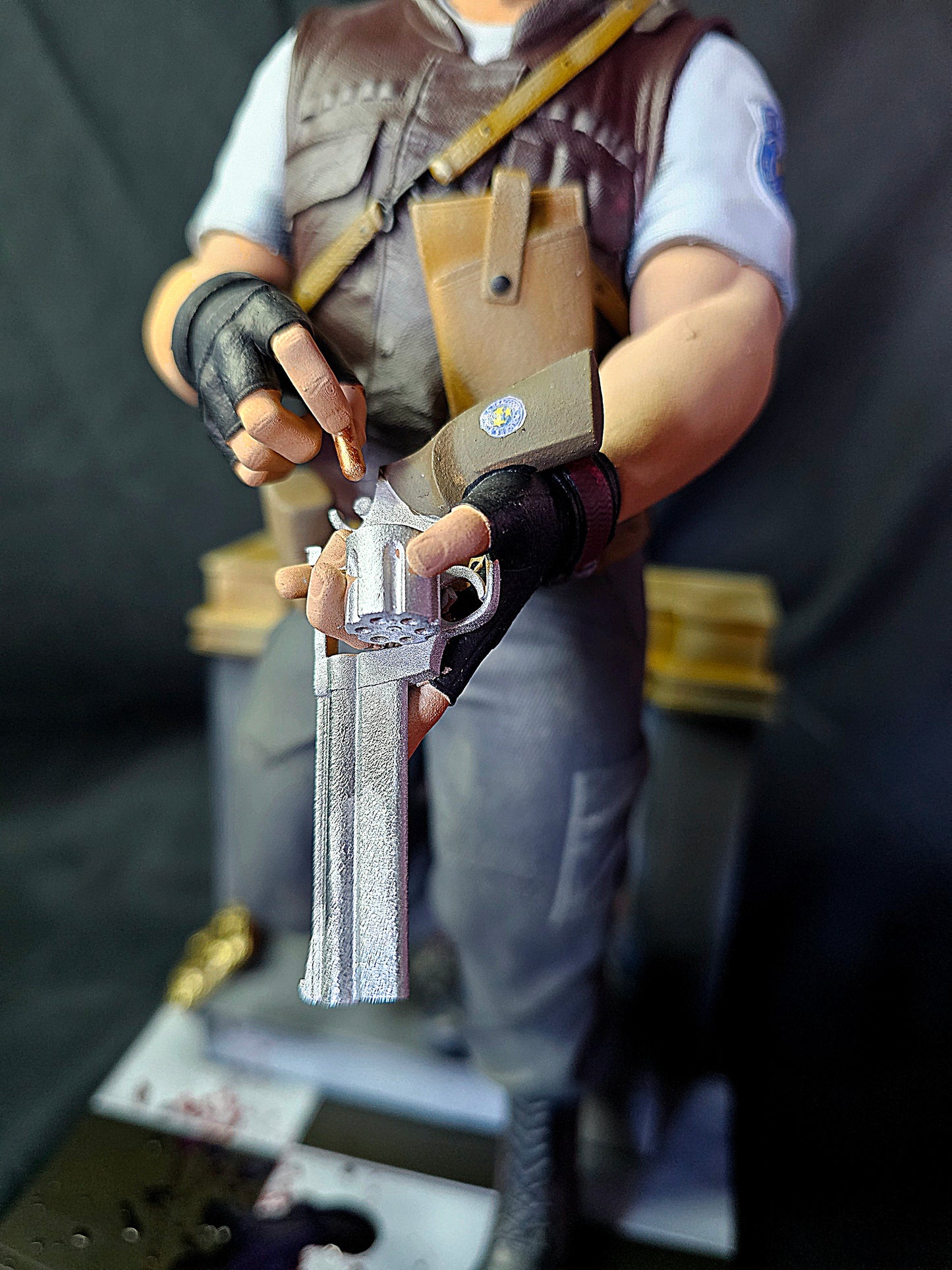 1/6 Resident Evil Barry Burton Premium Statue & Diorama with working LEDs