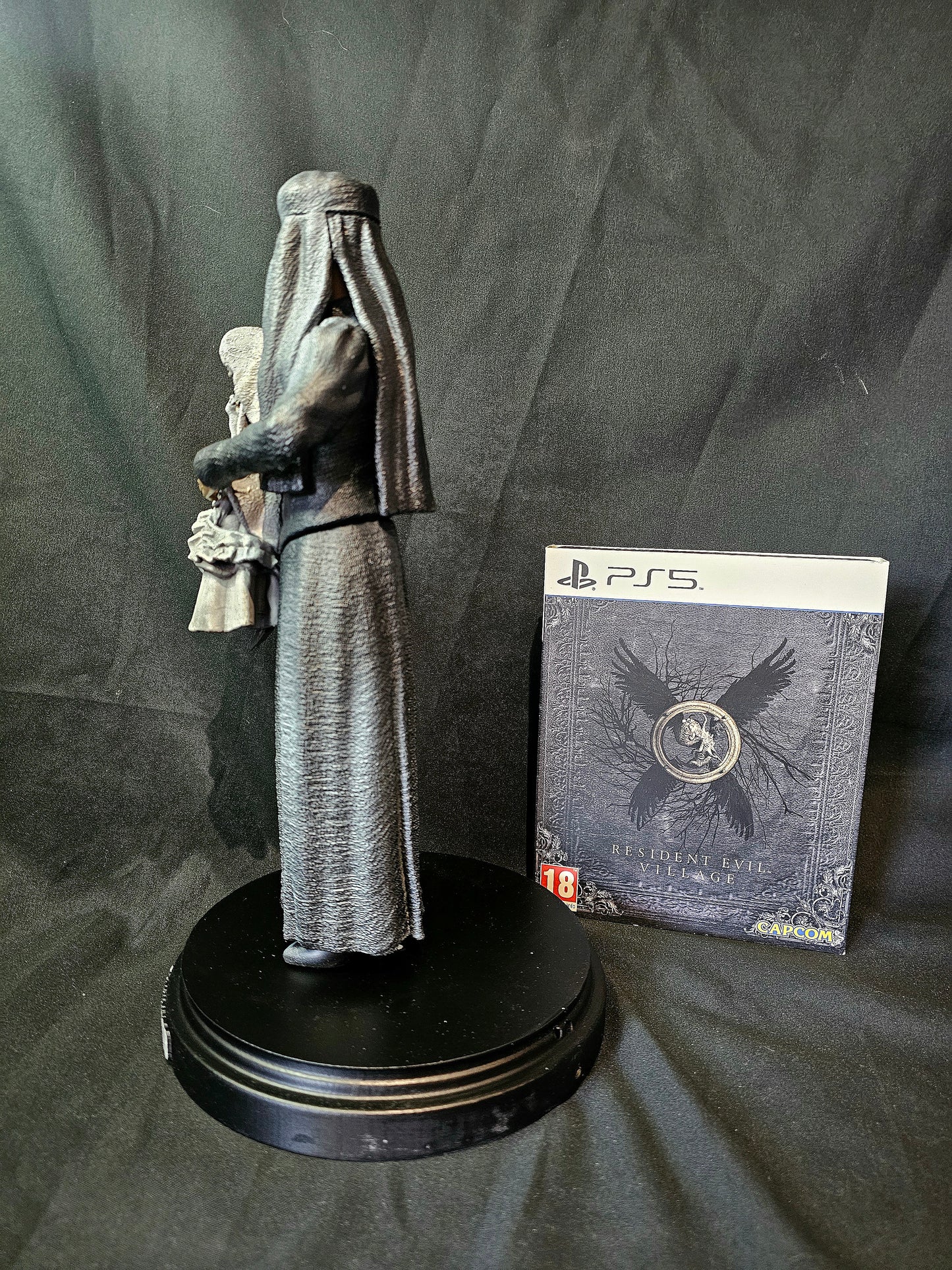 Resident Evil Village Donna Beneviento & Angie 1/6 Statue