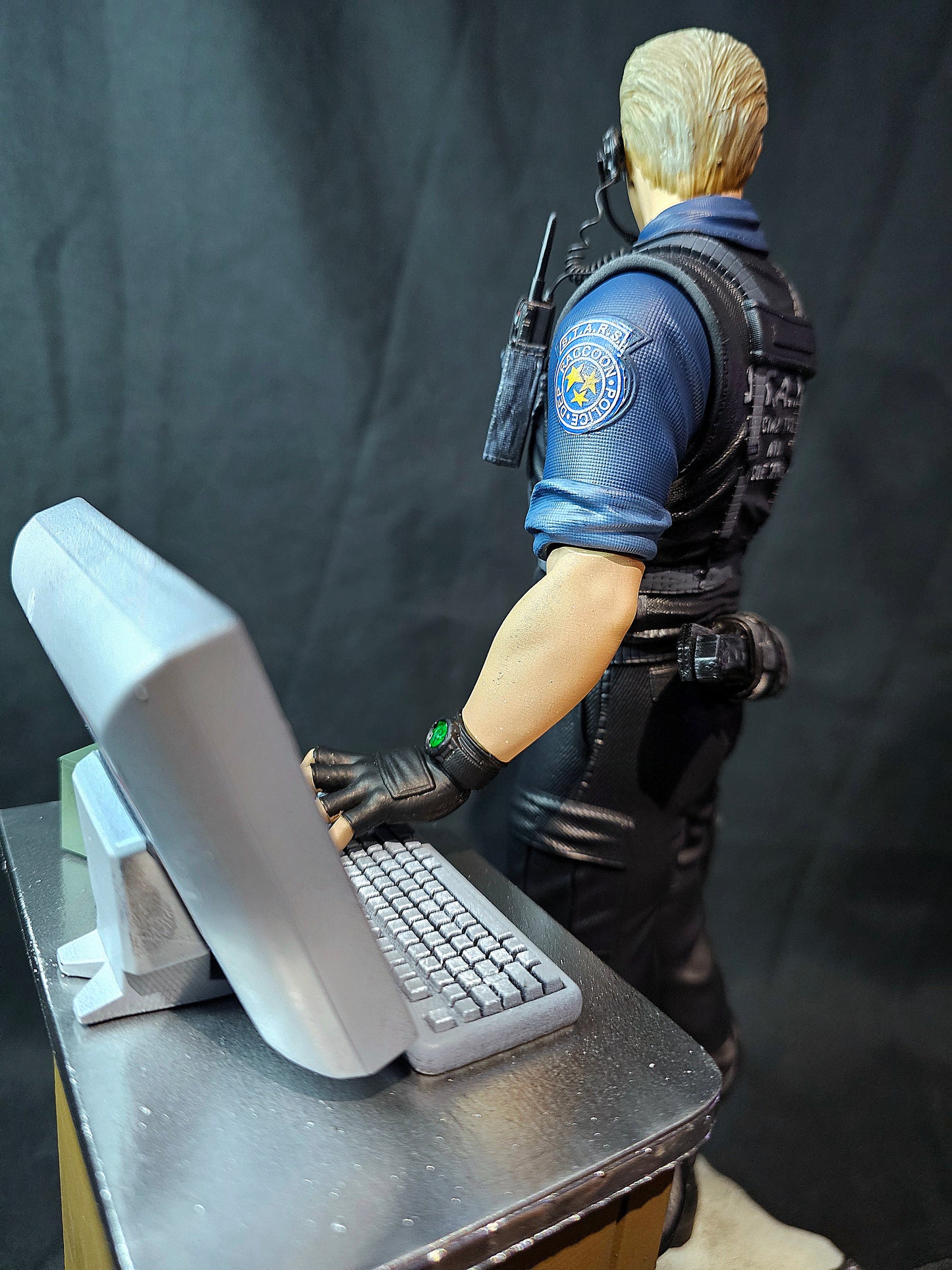 1/6 Resident Evil Albert Wesker Premium Statue & Diorama