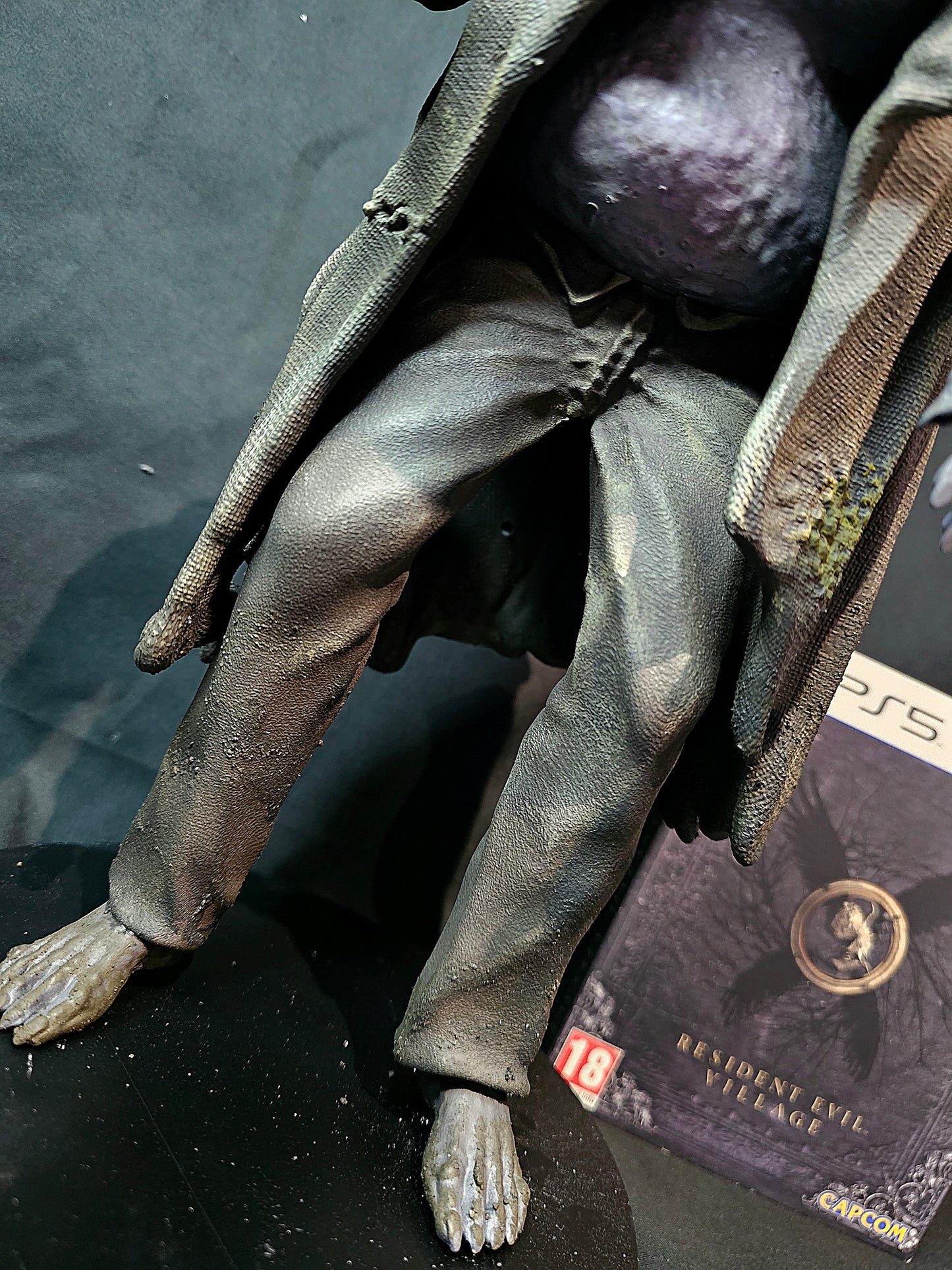 Resident Evil Village Salvatore Moreau 1/6 Statue