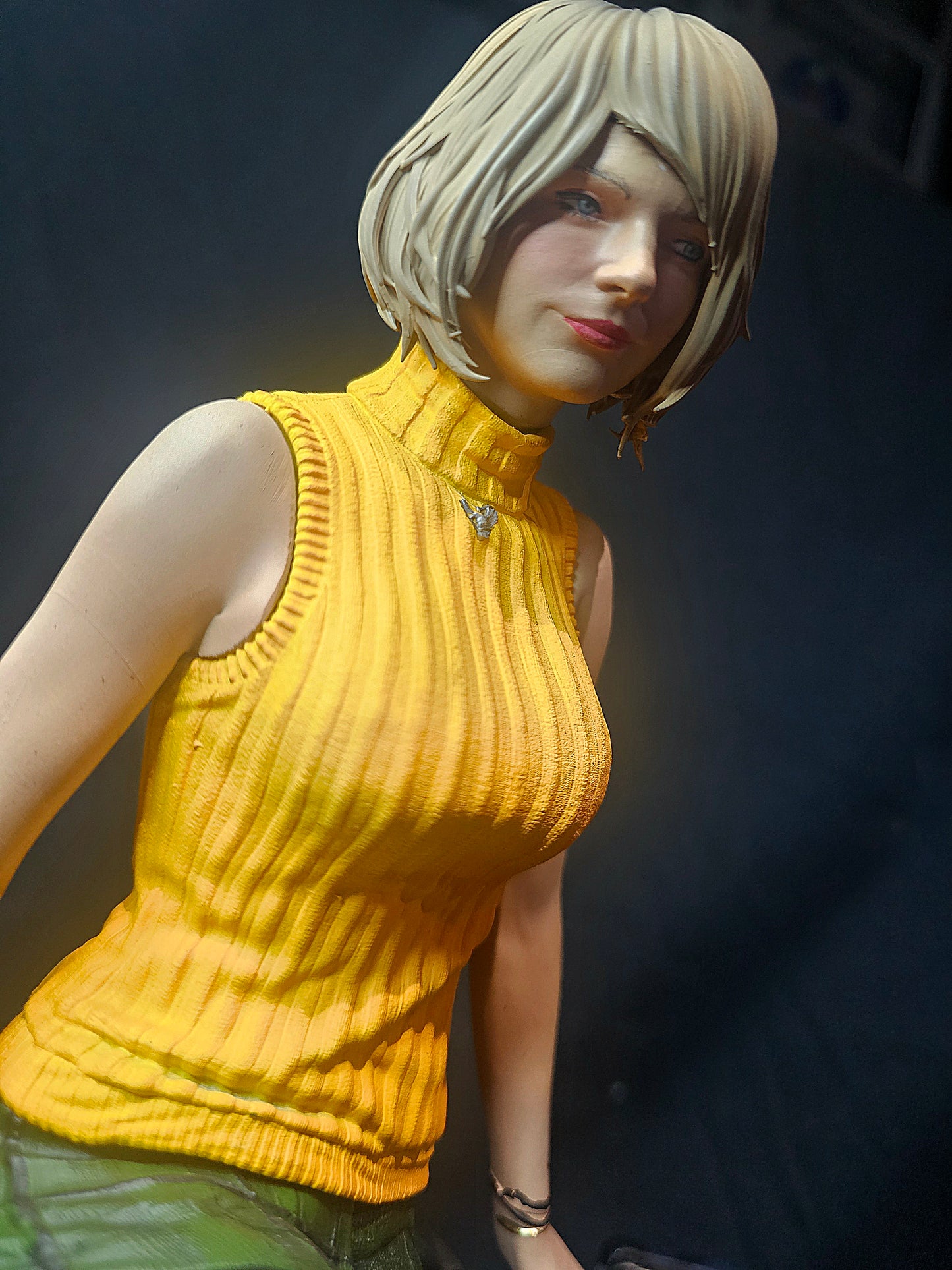 Resident Evil 4 1/4 Premium Ashley Graham statue