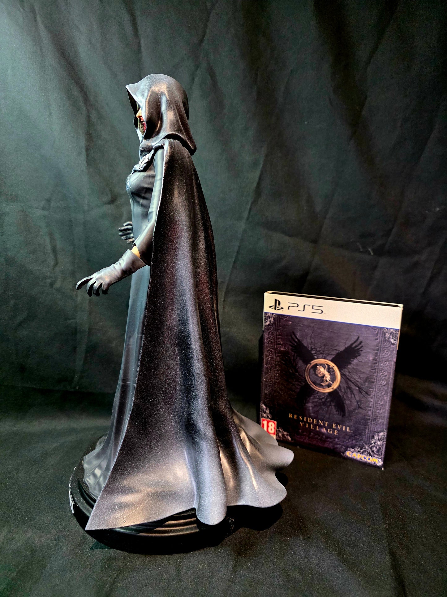 Resident Evil Village Cassandra Dimitrescu 1/6 Statue
