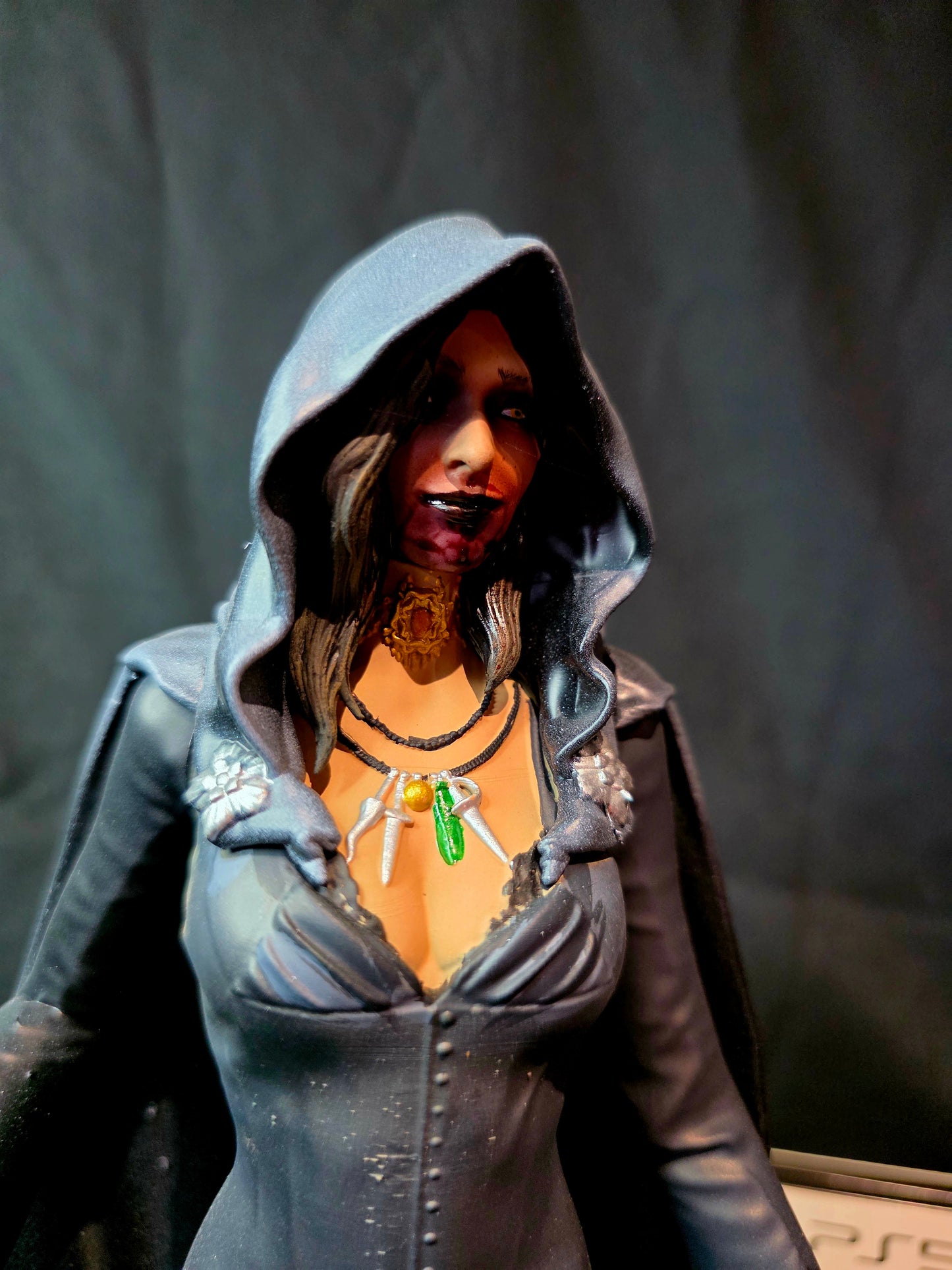 Resident Evil Village Cassandra Dimitrescu 1/6 Statue