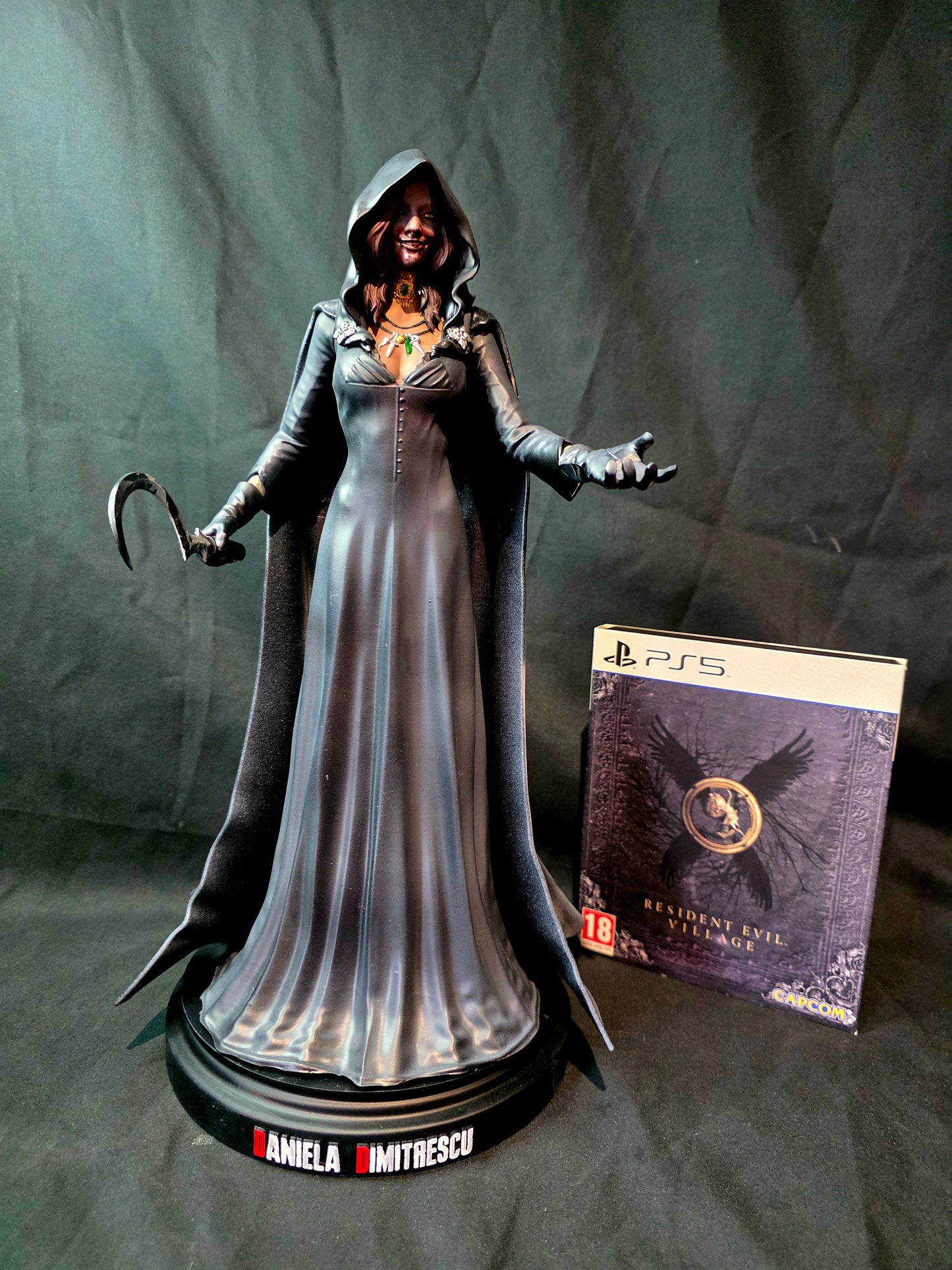 Resident Evil Village Daniela Dimitrescu 1/6 Statue