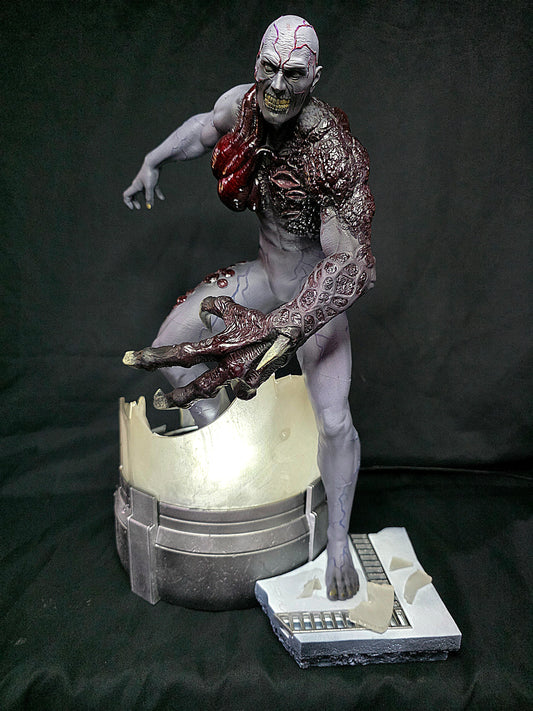 Resident Evil Tyrant 1/6 Statue With USB Lighting