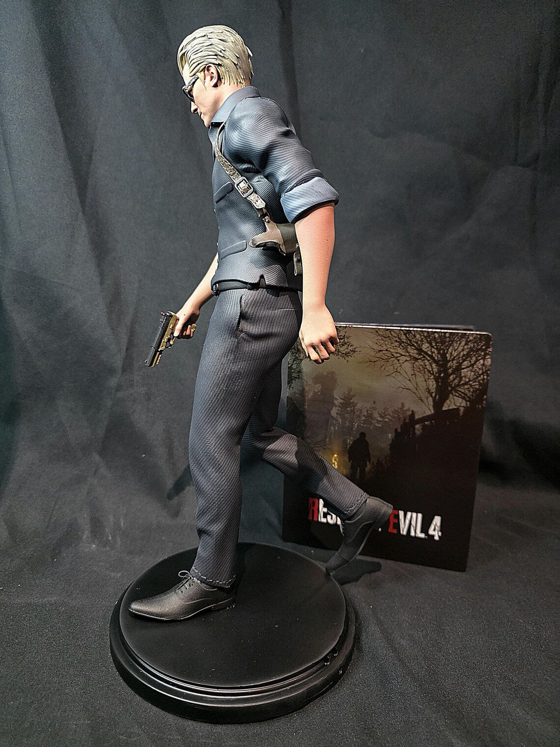 Resident Evil 4 Remake Albert Wesker 1/6 Statue