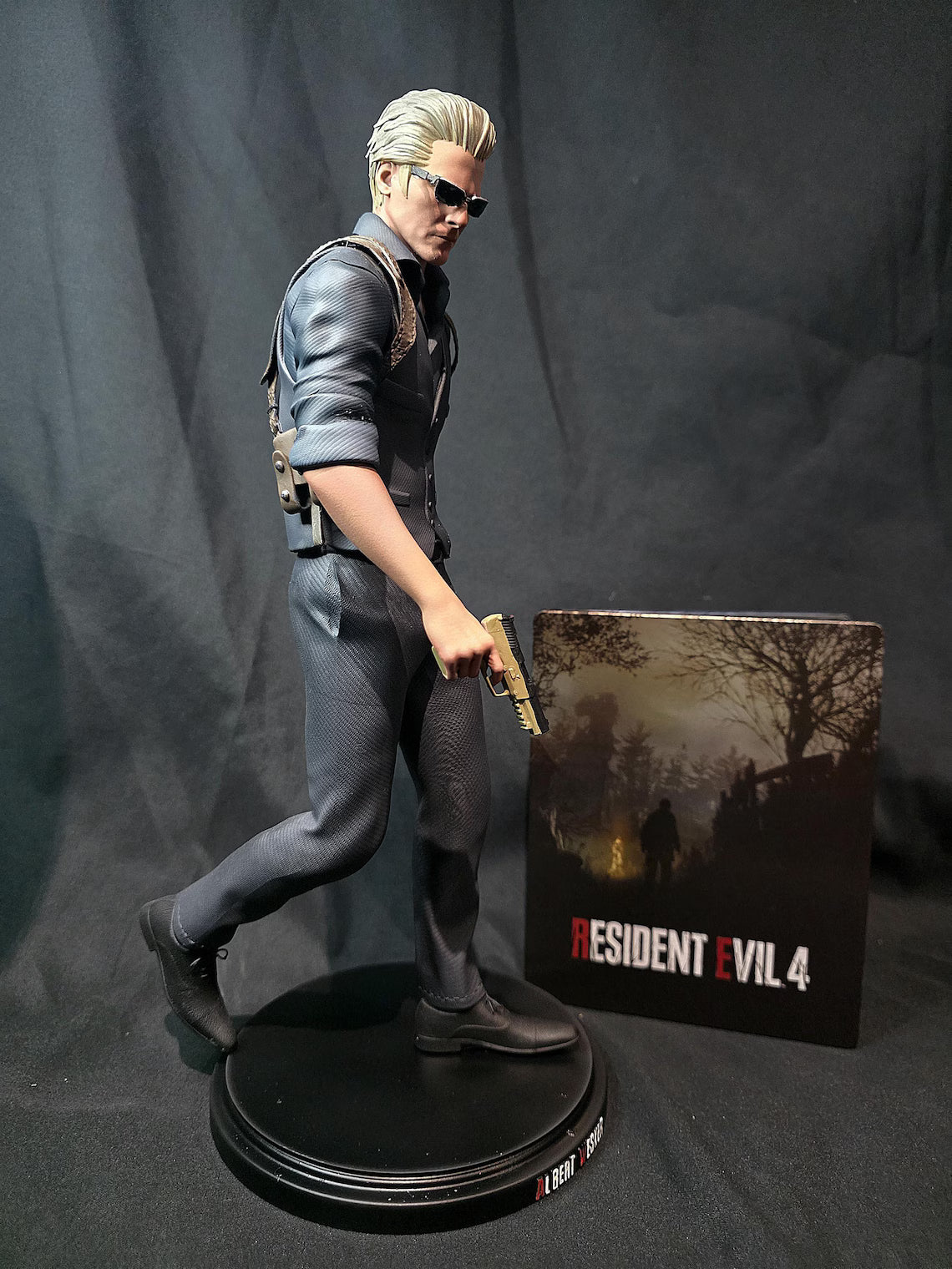 Resident Evil 4 Remake Albert Wesker 1/6 Statue