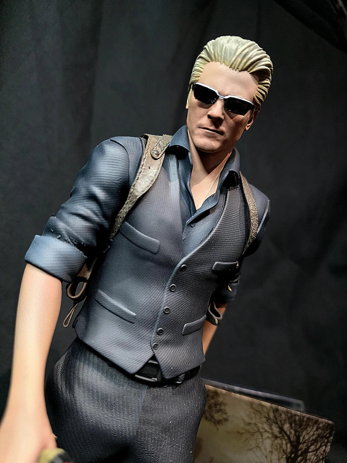 Resident Evil 4 Remake Albert Wesker 1/6 Statue