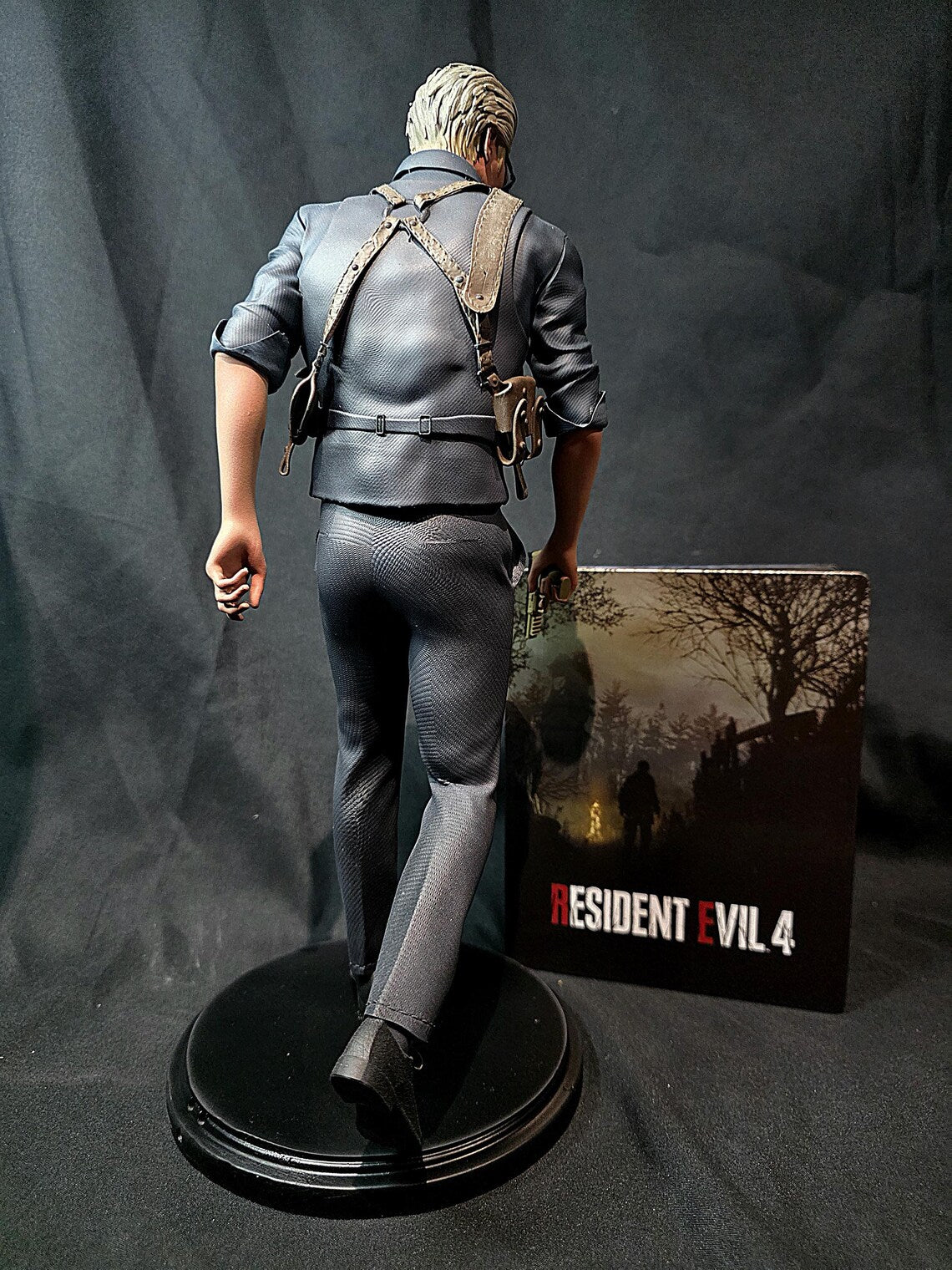 Resident Evil 4 Remake Albert Wesker 1/6 Statue