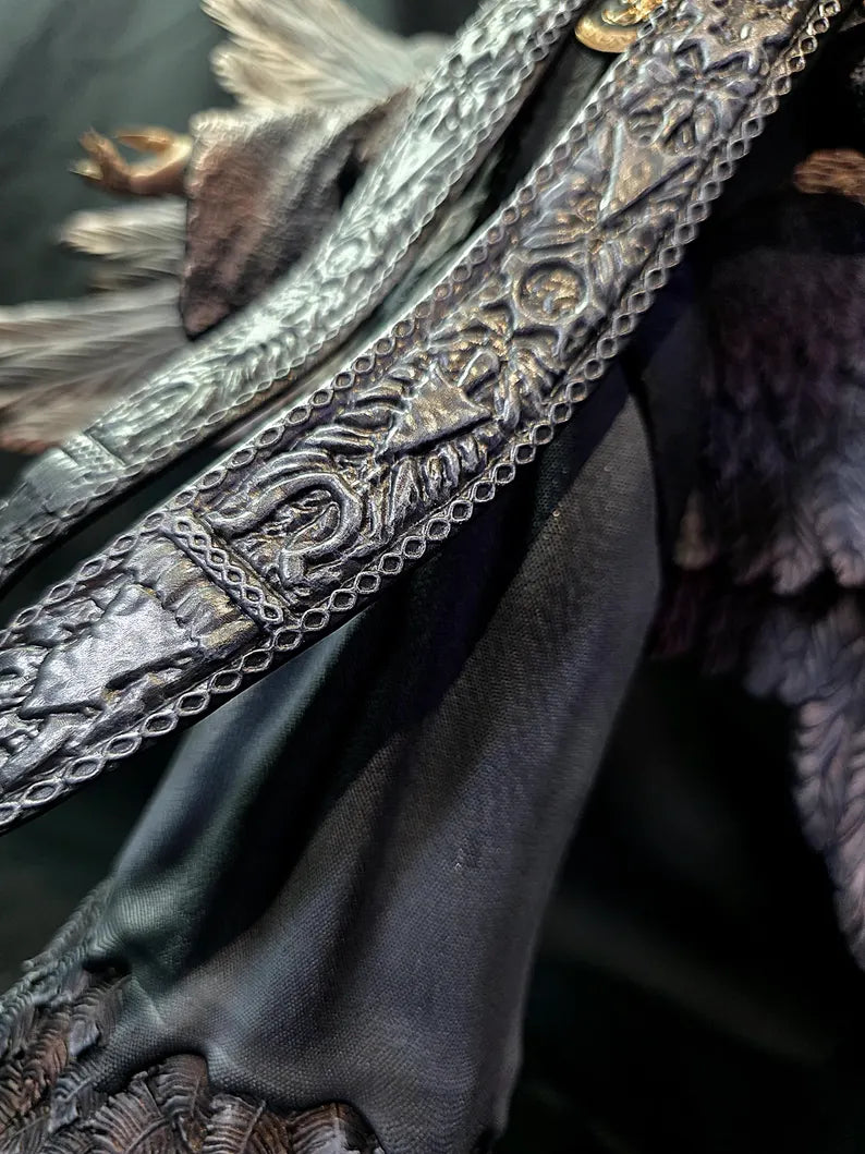 Resident Evil Village Mother Miranda 1/6 Statue