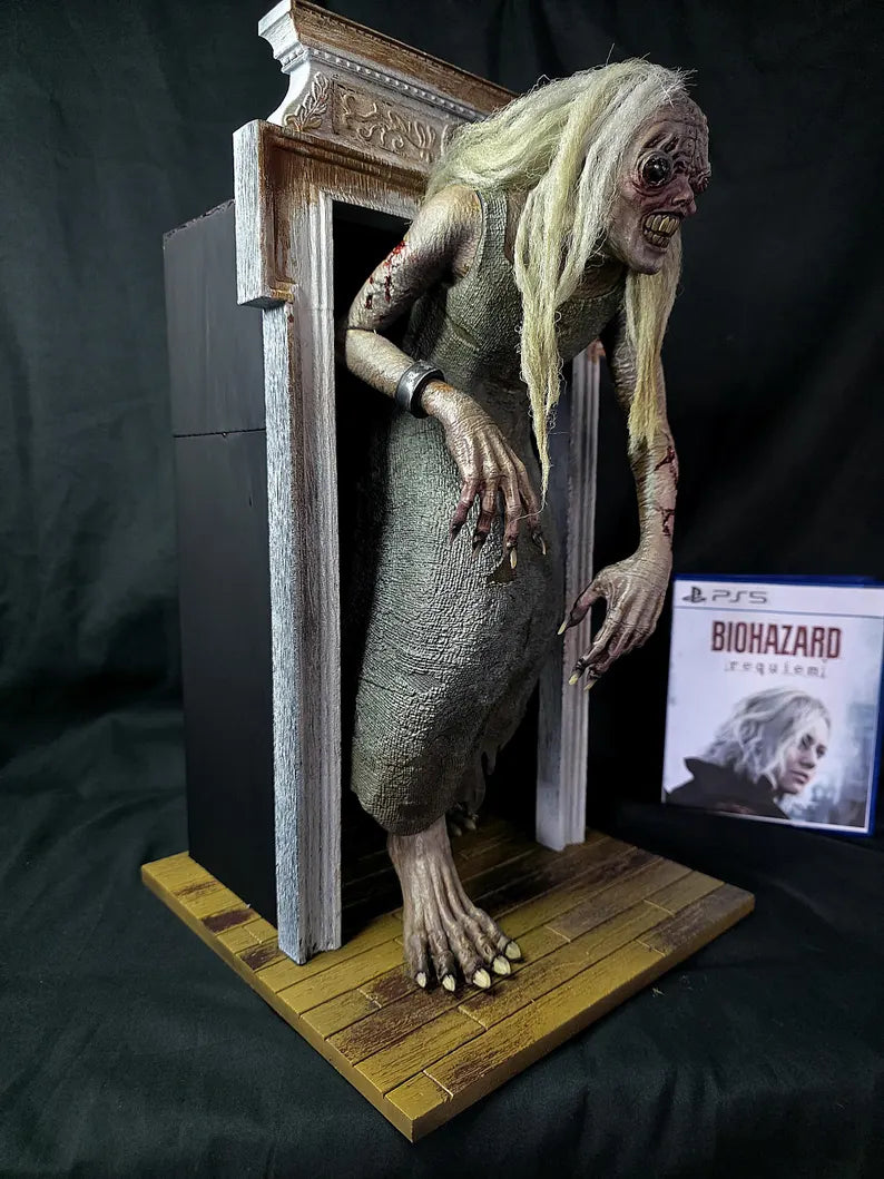 Resident Evil Requiem 'The Hag' Stalker monster 1/6 statue