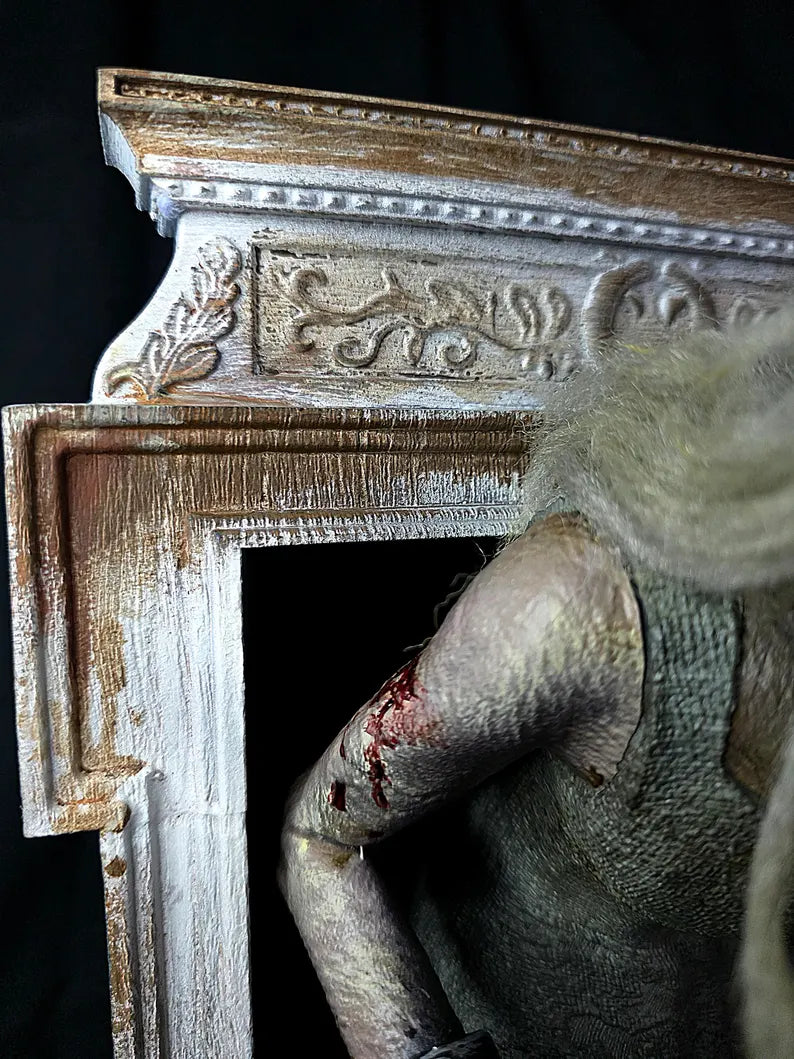 Resident Evil Requiem 'The Hag' Stalker monster 1/6 statue