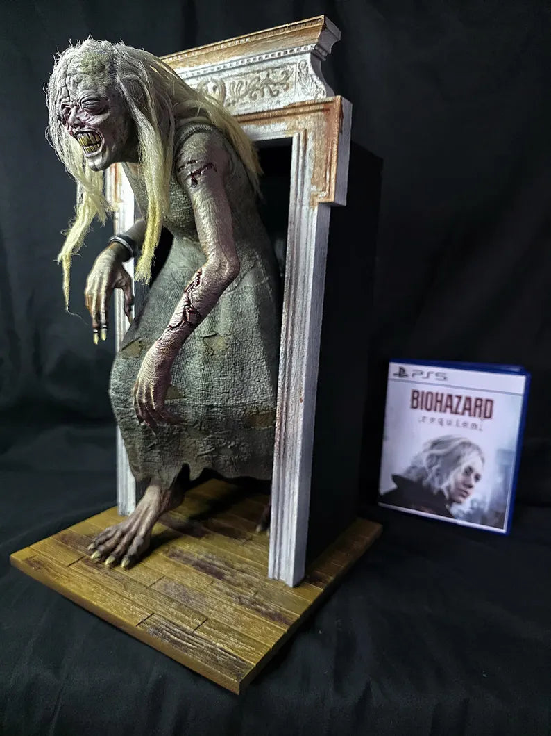 Resident Evil Requiem 'The Hag' Stalker monster 1/6 statue
